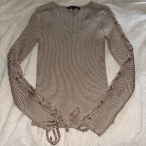 New Look Tan V-Neck Sweater with Lace-Up Sleeves - Picture 1 of 3